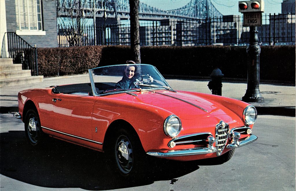 alfa romeo giulietta spider front three-quarter