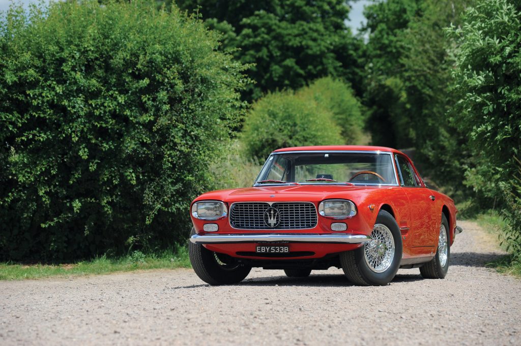 5000 gt front three-quarter
