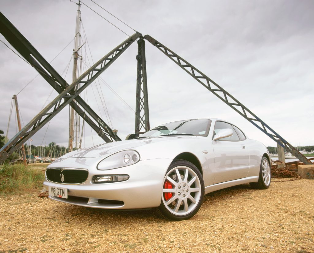 2000 Maserati 3200 GT front three-quarter