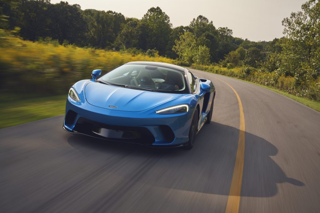 2020-McLaren-GT_Trahan_0482 motion front