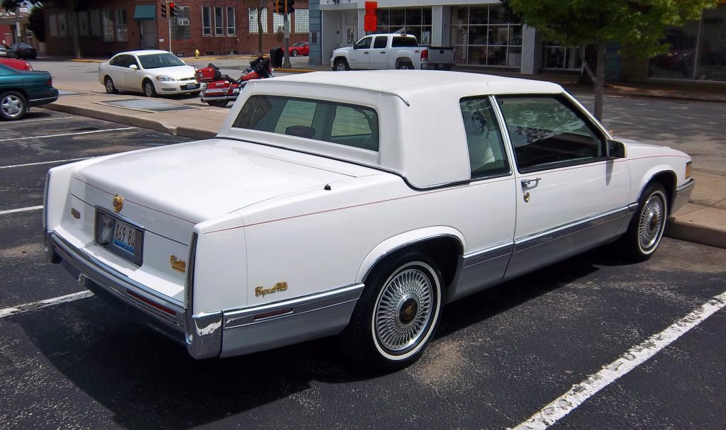 1991 Cadillac Coupe de Ville 03