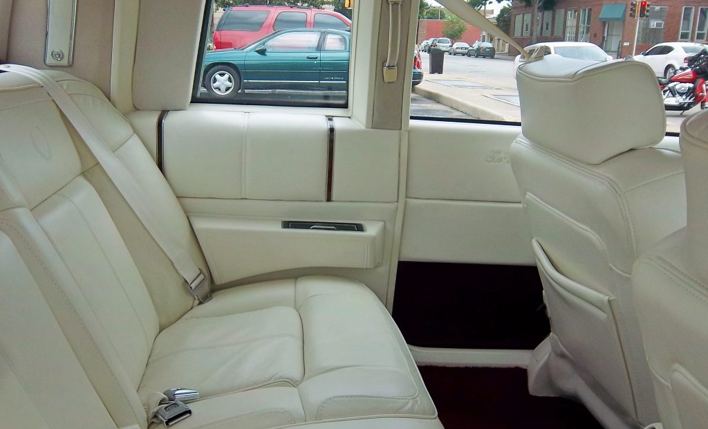 1991 Cadillac Coupe de Ville 07