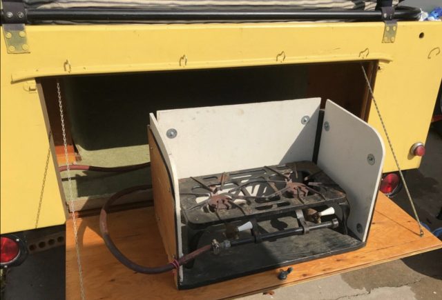 Rolls-royce camper trailer rear stove