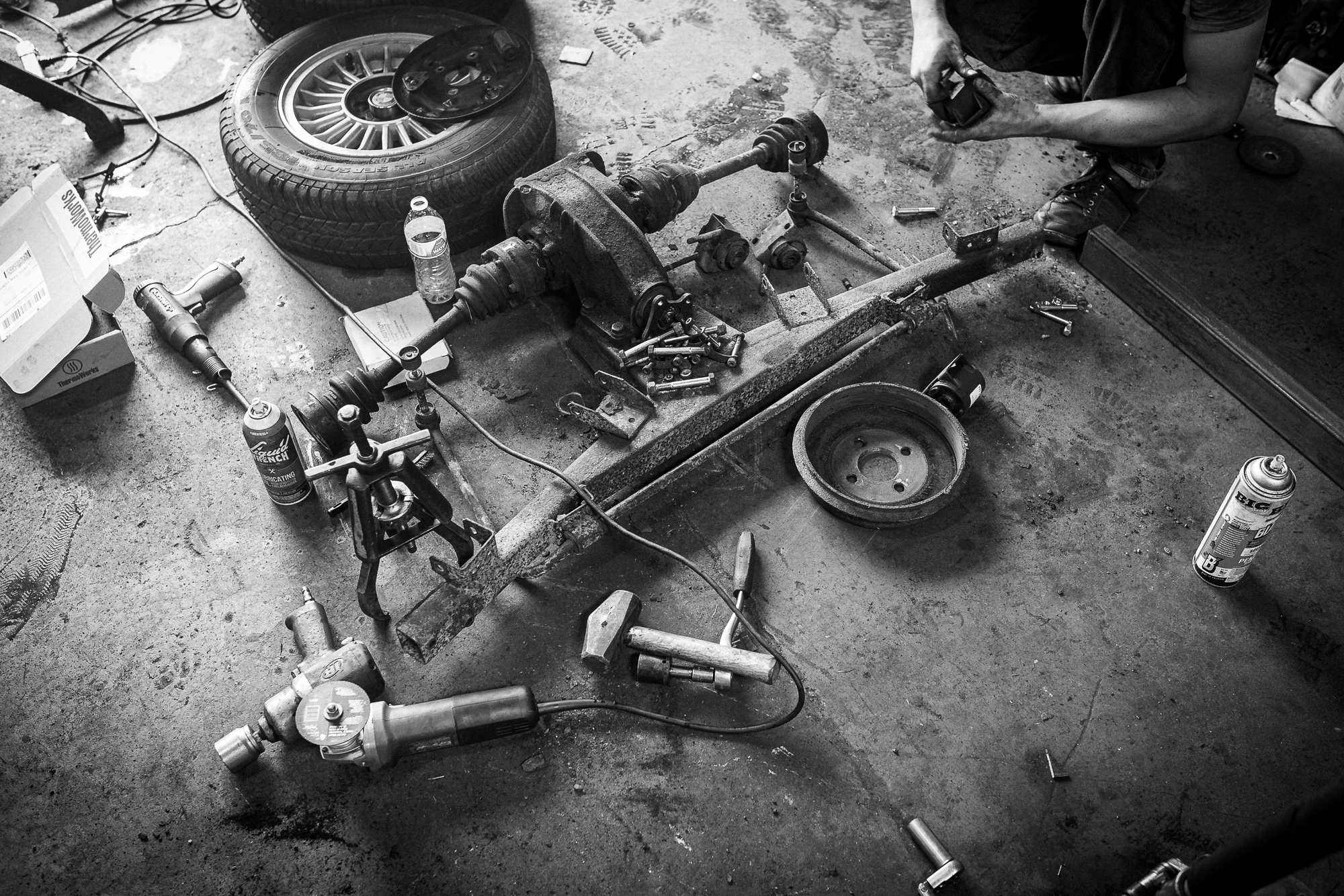 bmw 2002 resto rear end components