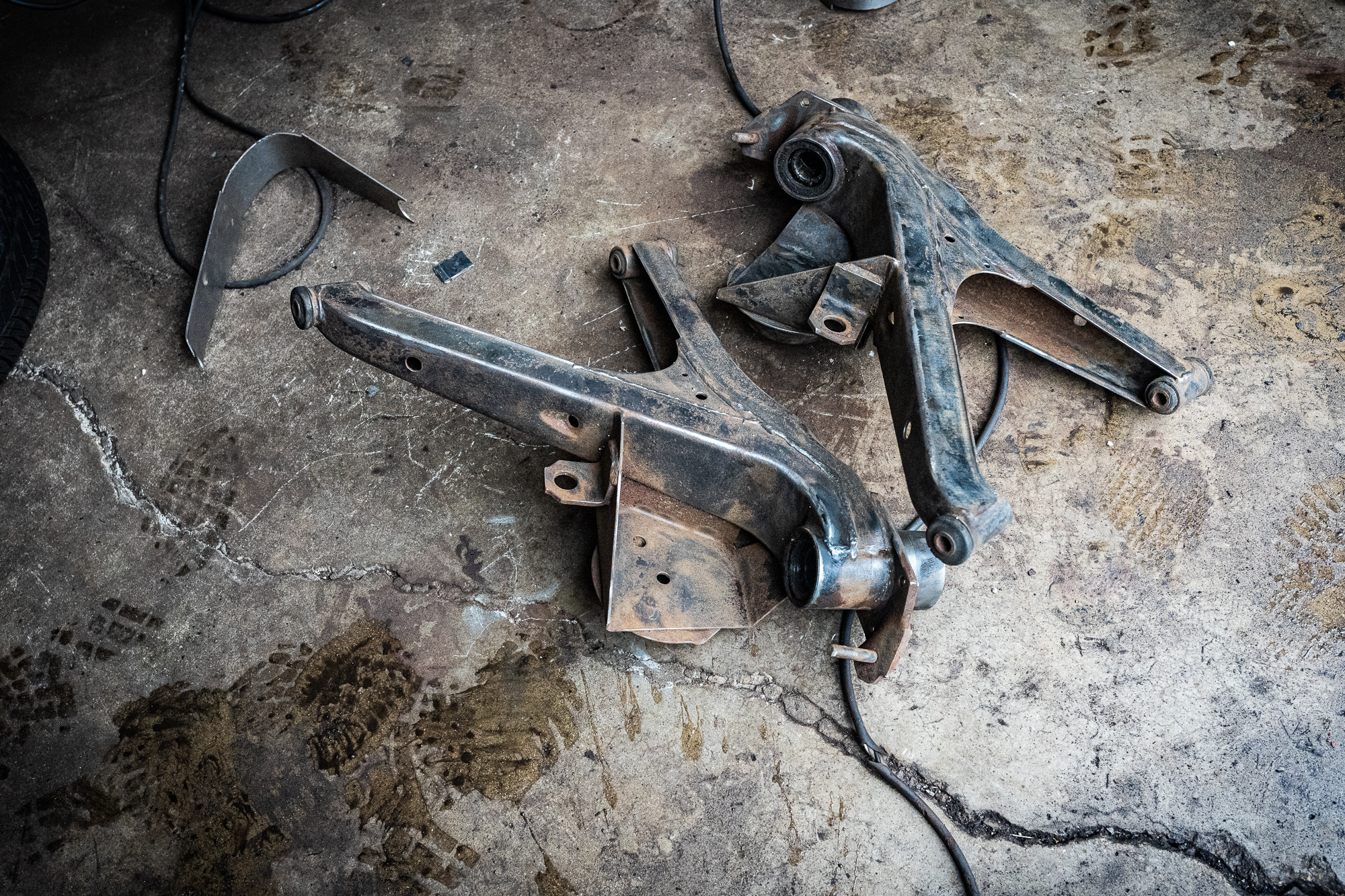 bmw 2002 resto trailing arms removed