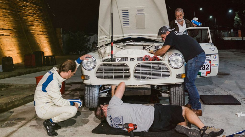 Volvo La Carrera Rally Brothers12