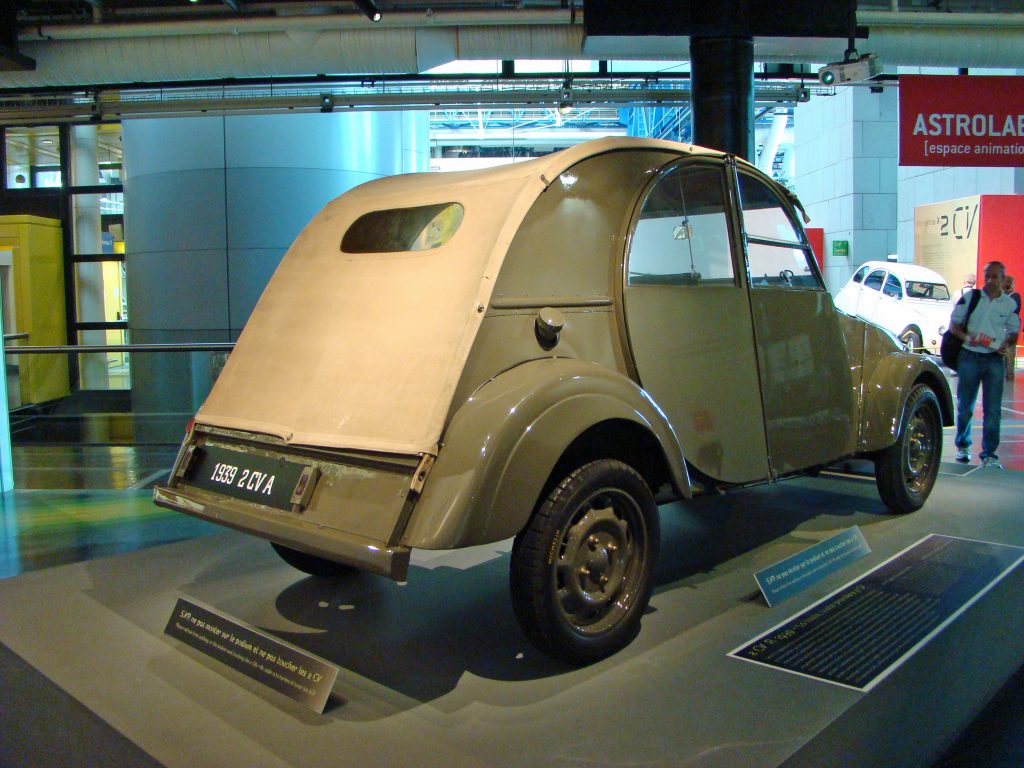 1939 citroen 2cv rear three-quarter