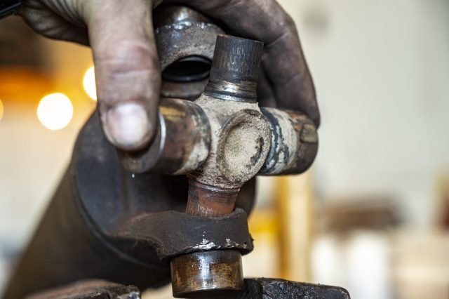 how to replace u joints without a press 33 010 Wrenchin Wednesday Driveshaft