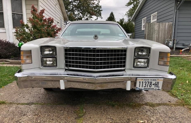 1978 Ford LTD II sedan 03