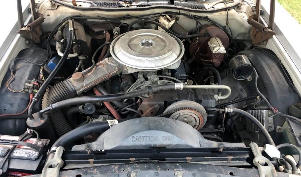 1978 Ford LTD II sedan 302 CID V8 engine