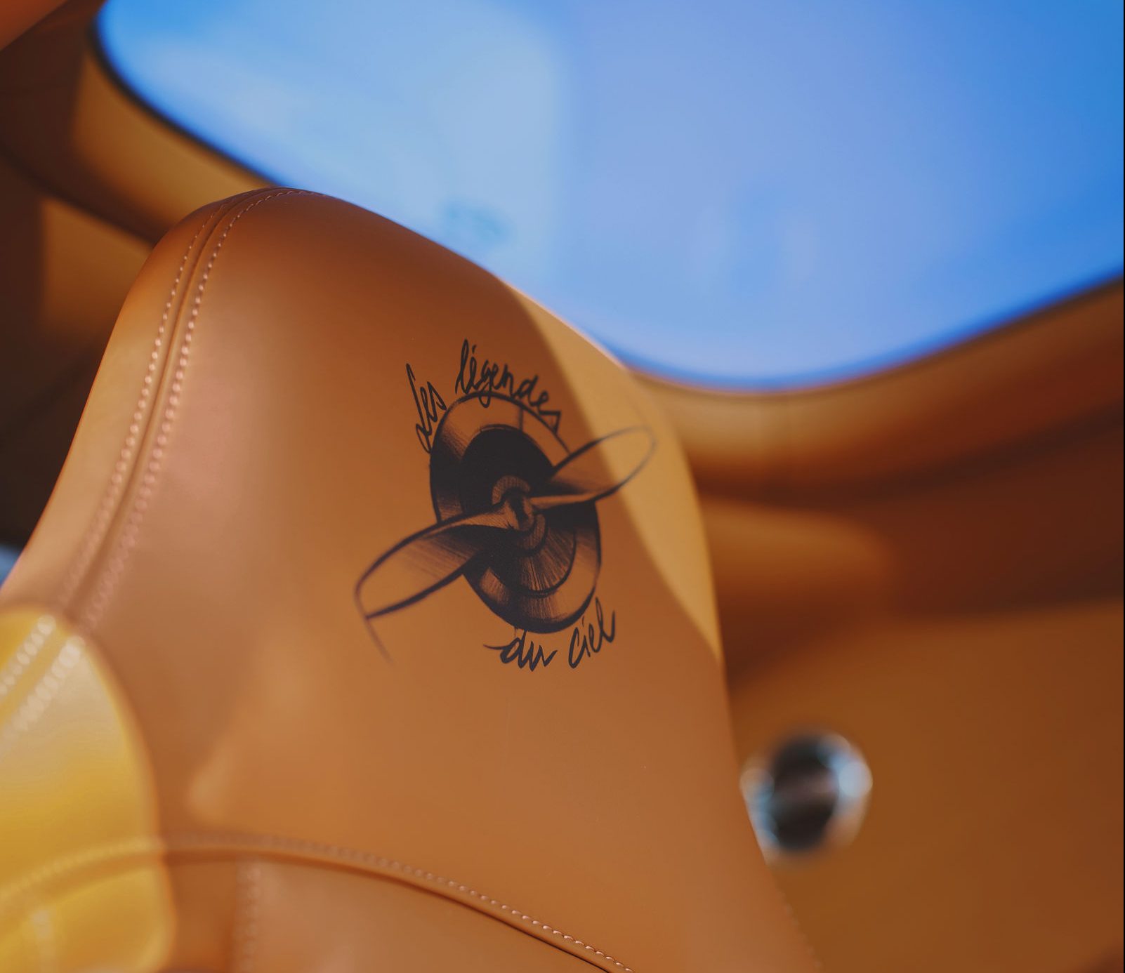 Bugatti chiron-sport_legendes-du-ciel 2
