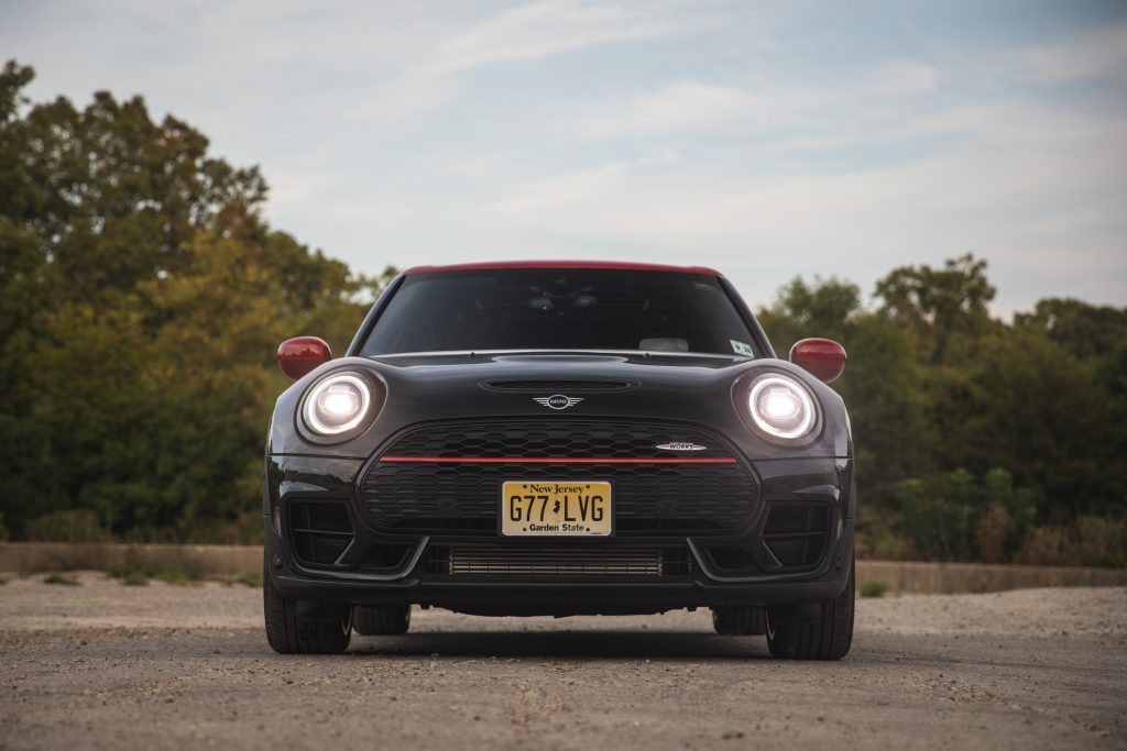 2020-Mini-JCW-Clubman-All4-front