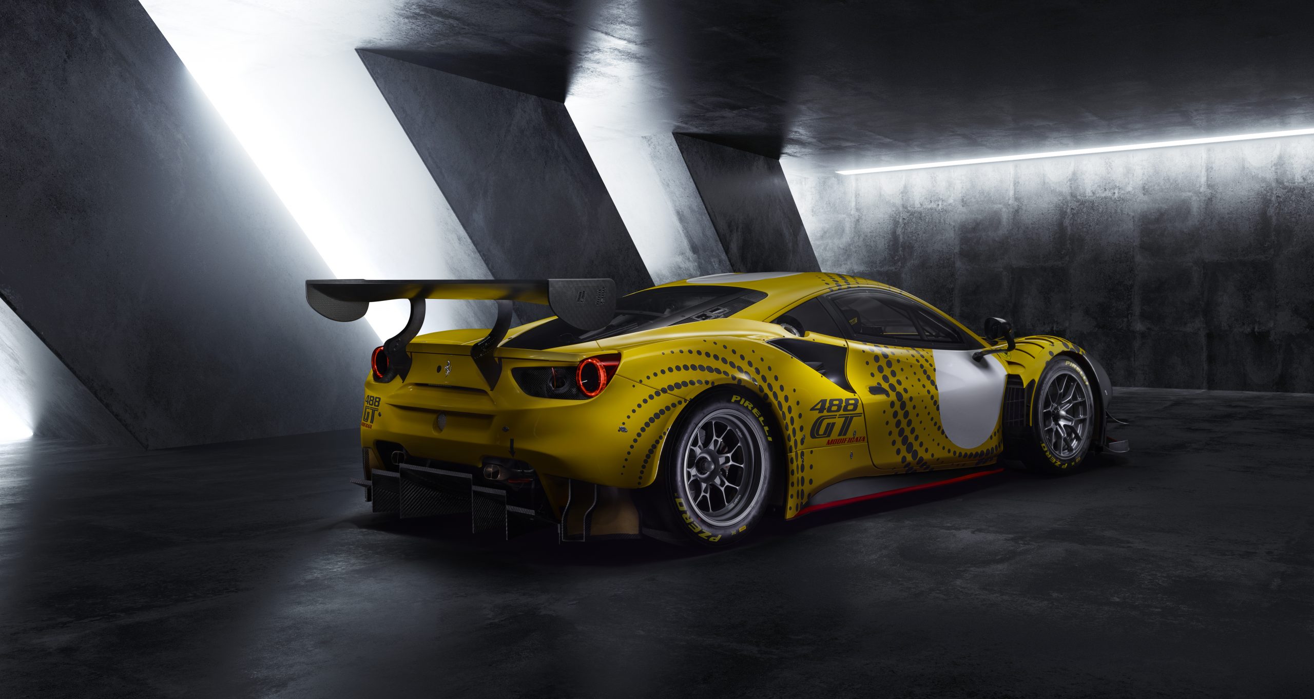 2020_11_Ferrari_488GT_3-4_RETRO4