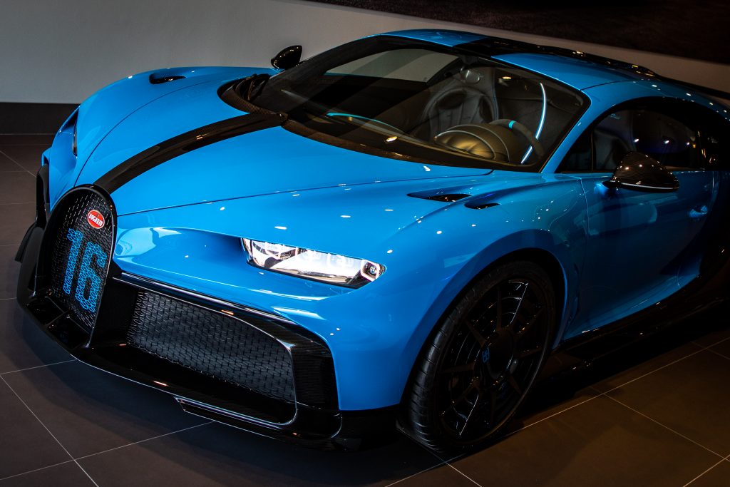 Bugatti-Chiron-Pur-Sport-show-car-12