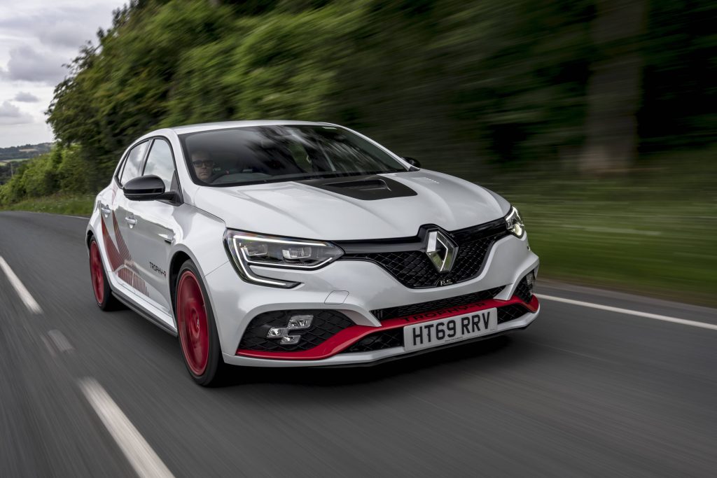 Renault Megane trophy r front three-quarter dynamic road action