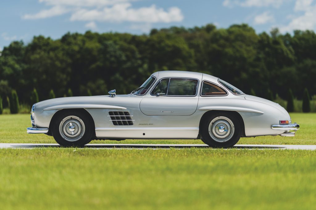 vintage Benz 300 SL Gullwing side profile