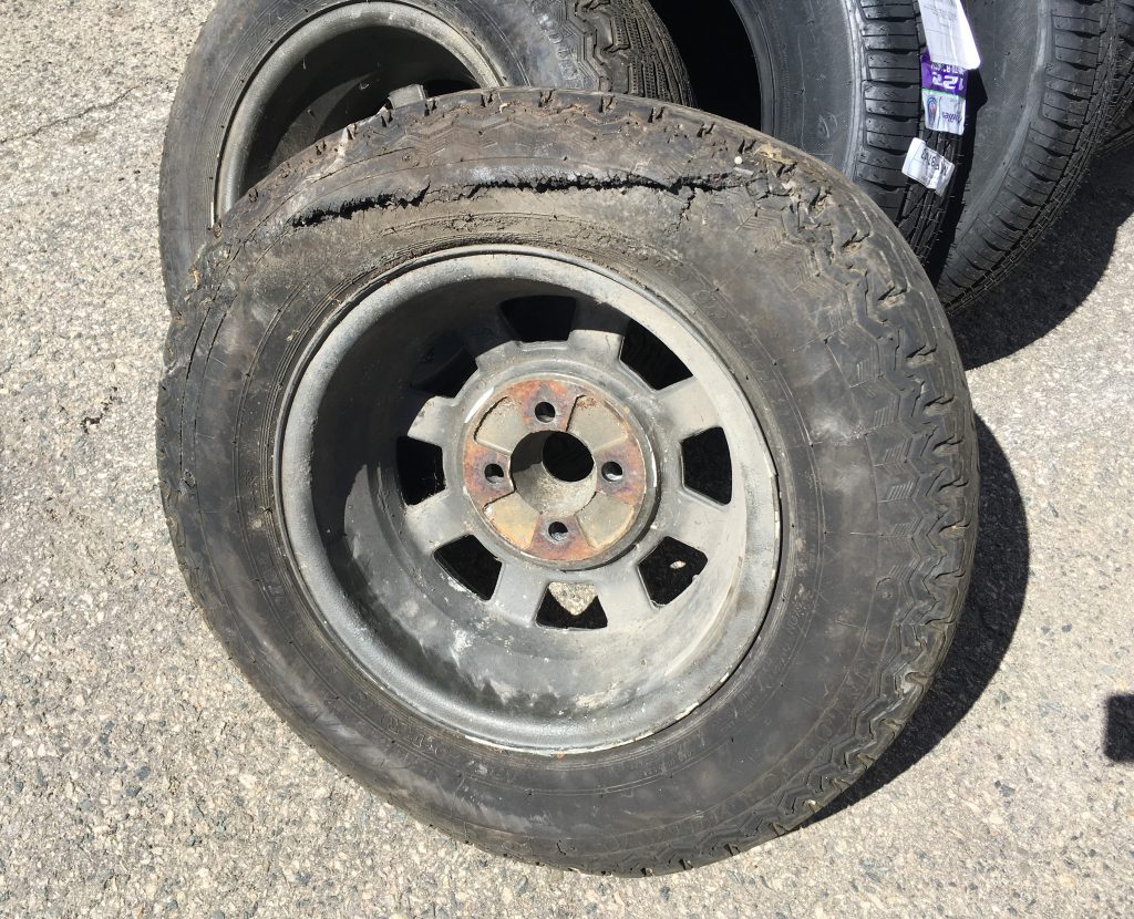 Rob Siegel - The wheel and tire balancing nightmare - Rotted tire