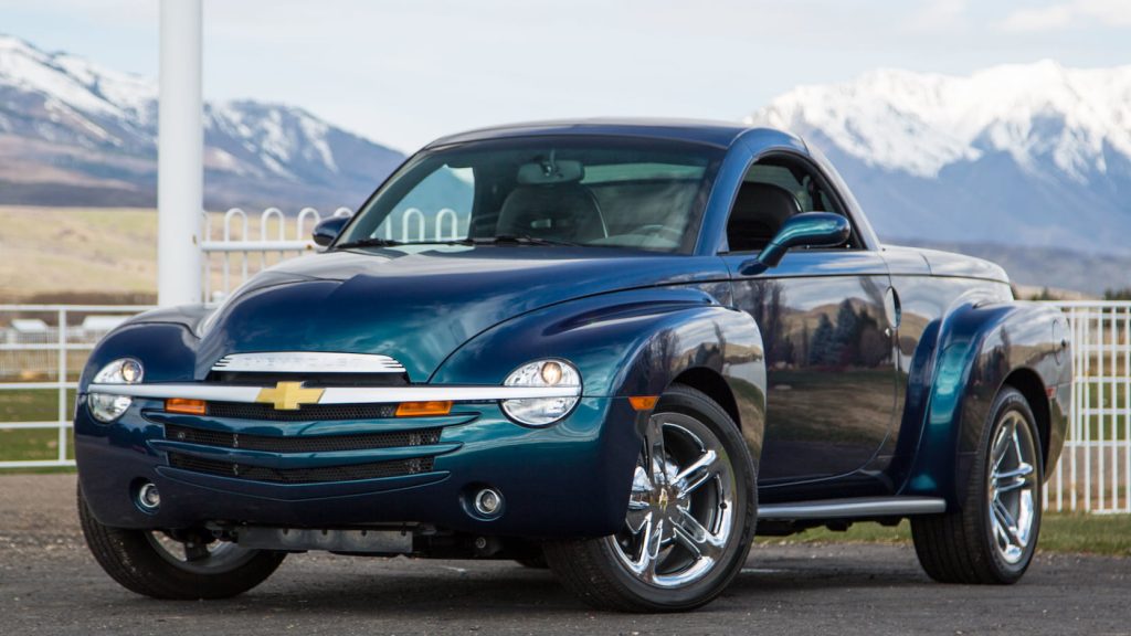 chevrolet ssr front three-quarter