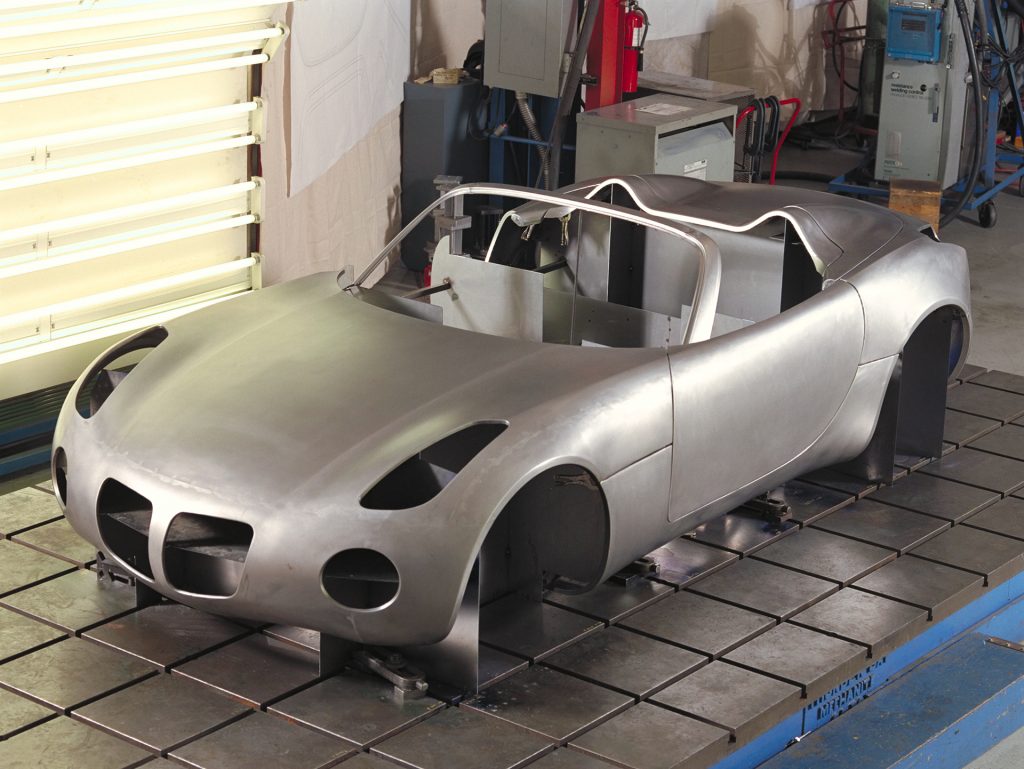2002 pontiac solstice body design