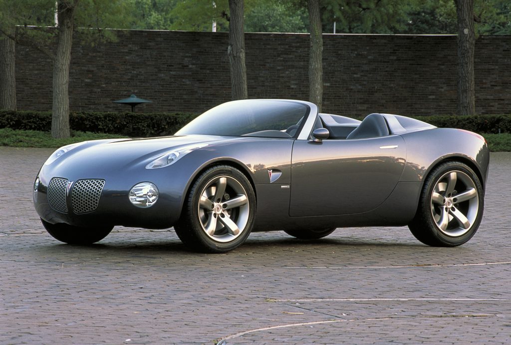 2002 pontiac solstice front three-quarter