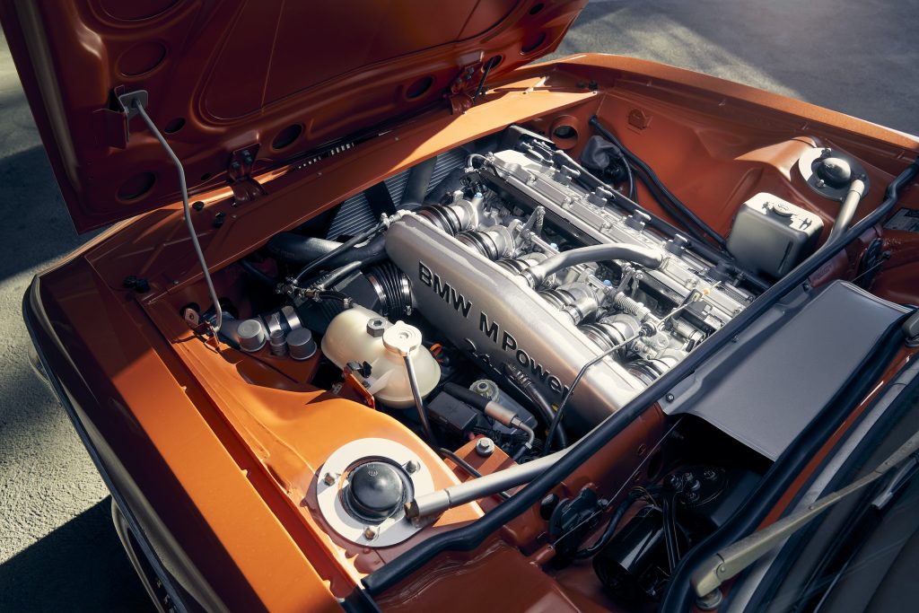 Speedkore 1972 BMW 3-0 CSi engine detail