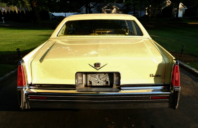 1977 Cadillac Coupe de Ville 03