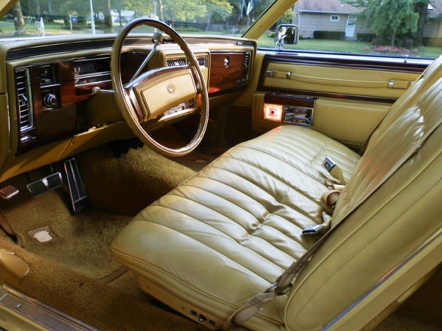 1977 Cadillac Coupe de Ville 07
