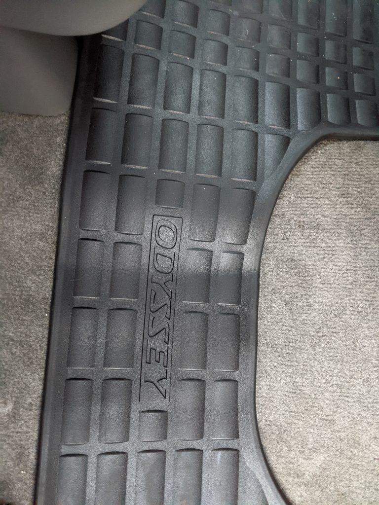 Cleaning car mats Cleaning car mats