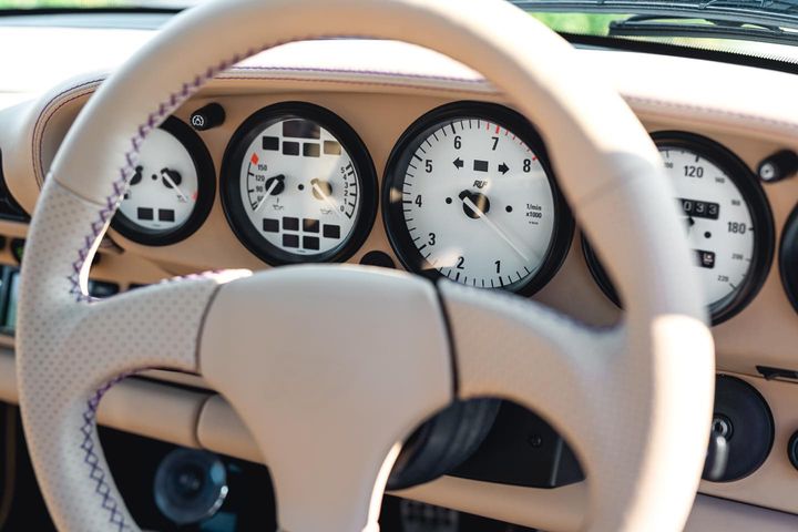 Ruf RCT Evo interior