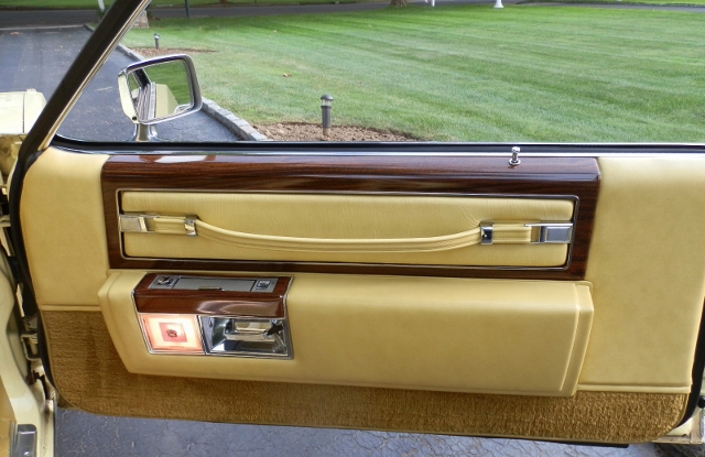 1977 Cadillac Coupe de Ville 12