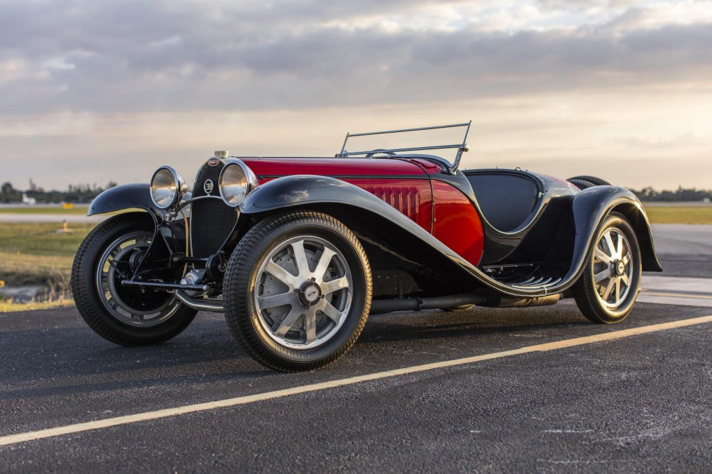 1932 Bugatti Type 55 SS Roadster front three-quarter