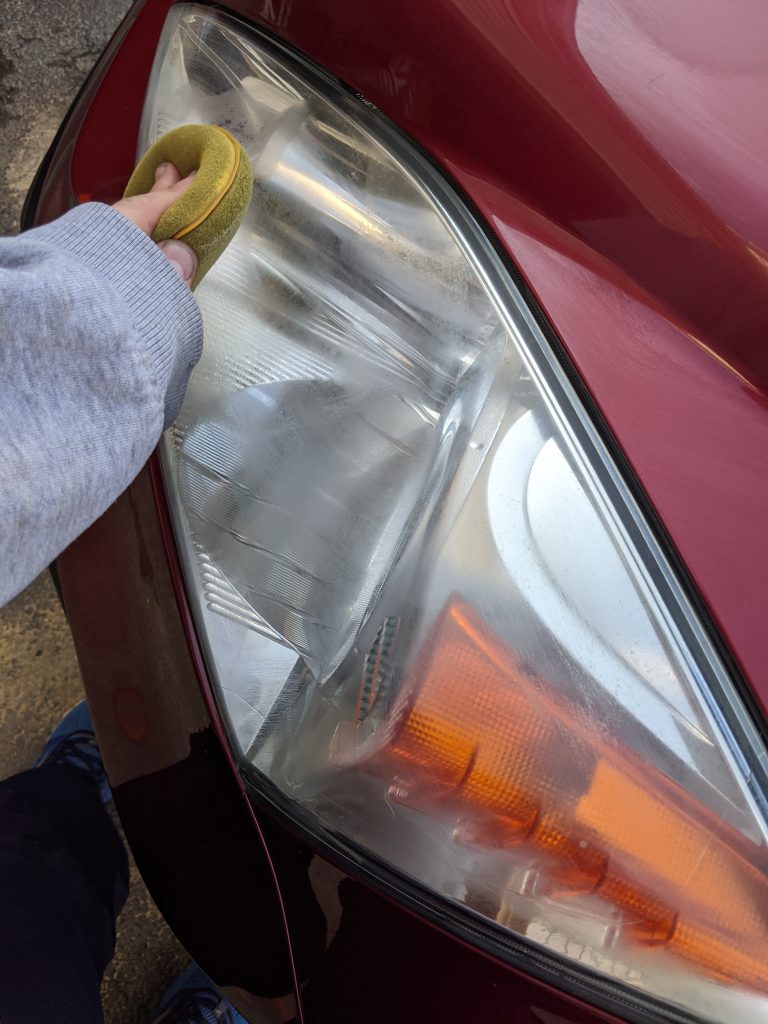 Cleaning headlights and taillights Cleaning headlights and taillights