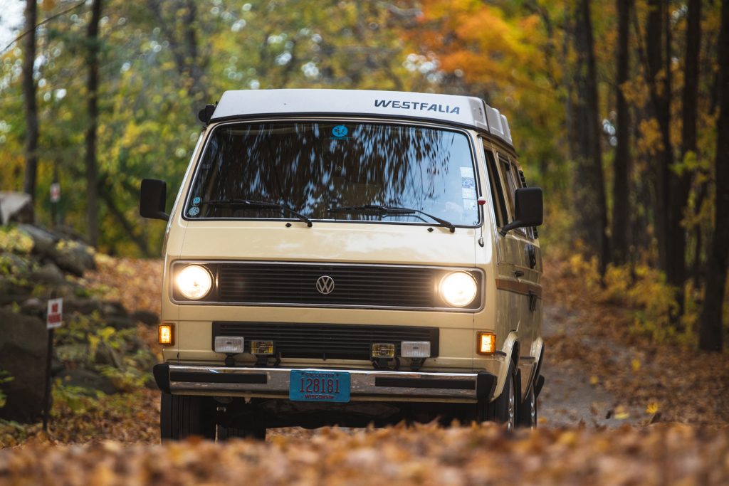 Volkswagen Vanagon front action