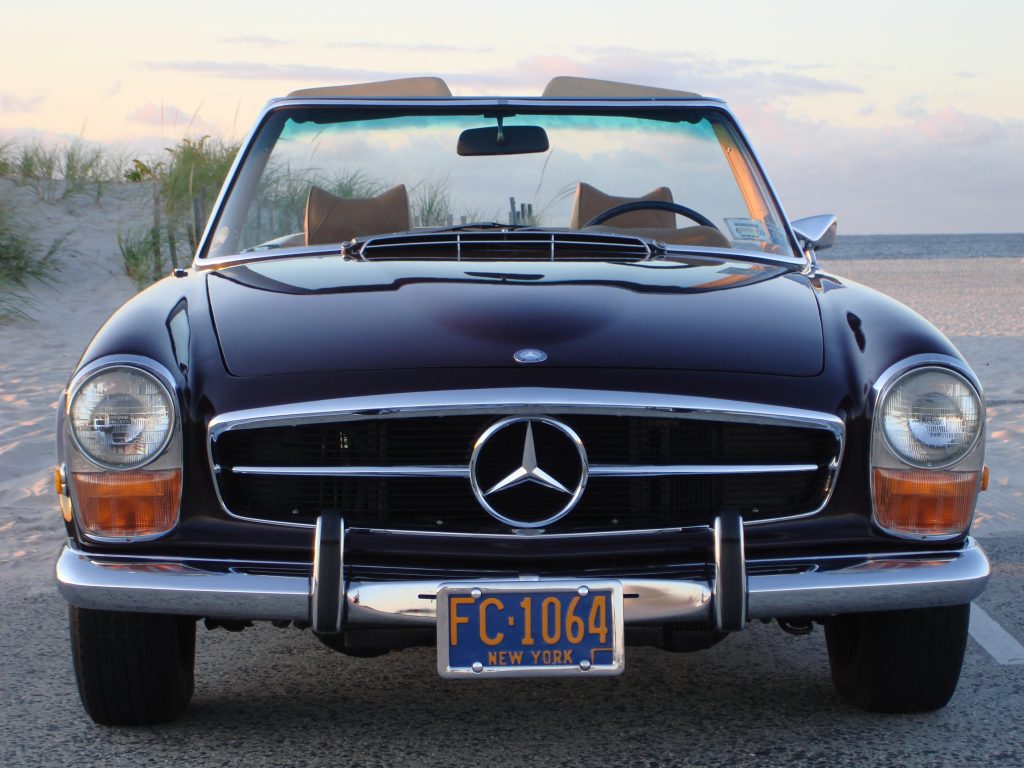 1971 Mercedes-Benz 280SL front