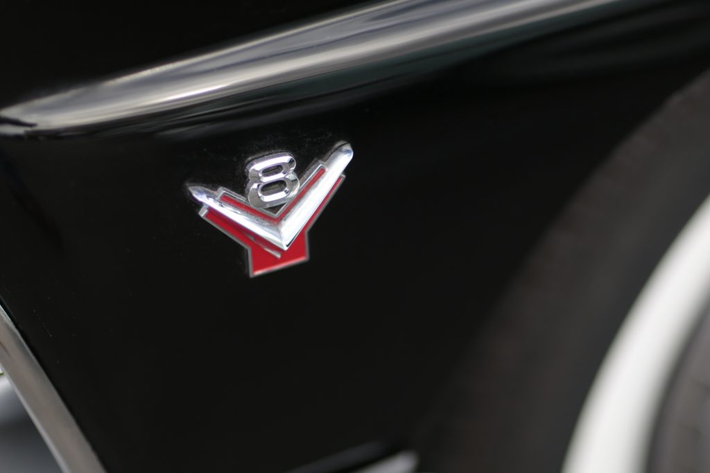 Ford Y-block V8 emblem