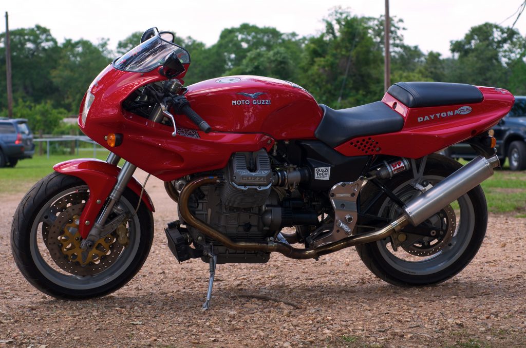 Moto Guzzi Daytona RS side profile