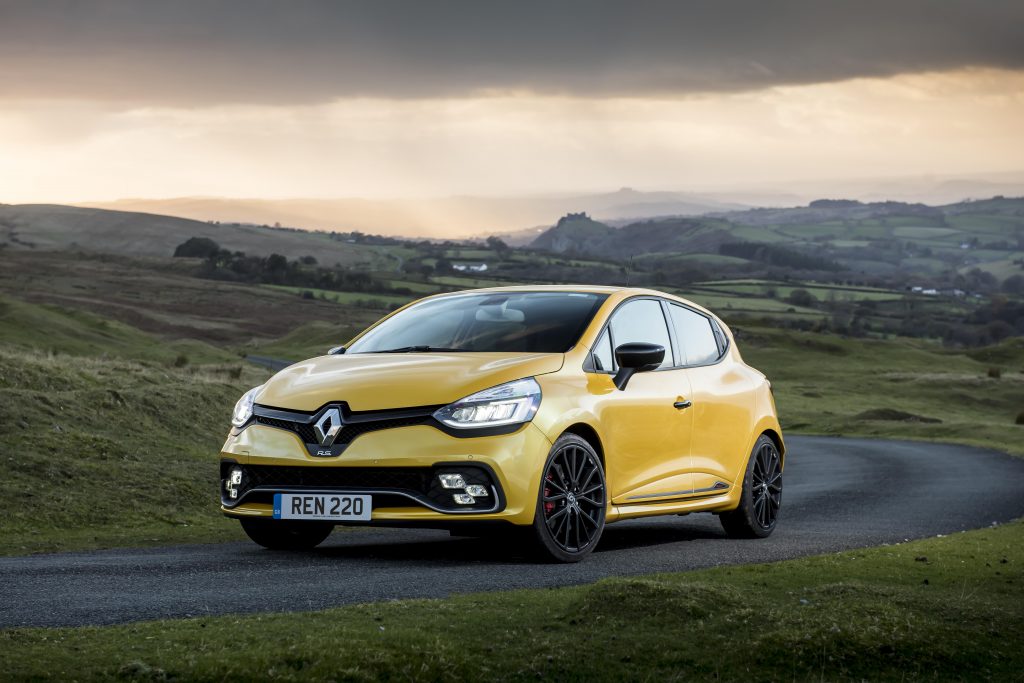 Renault Sport Clio front three-quarter