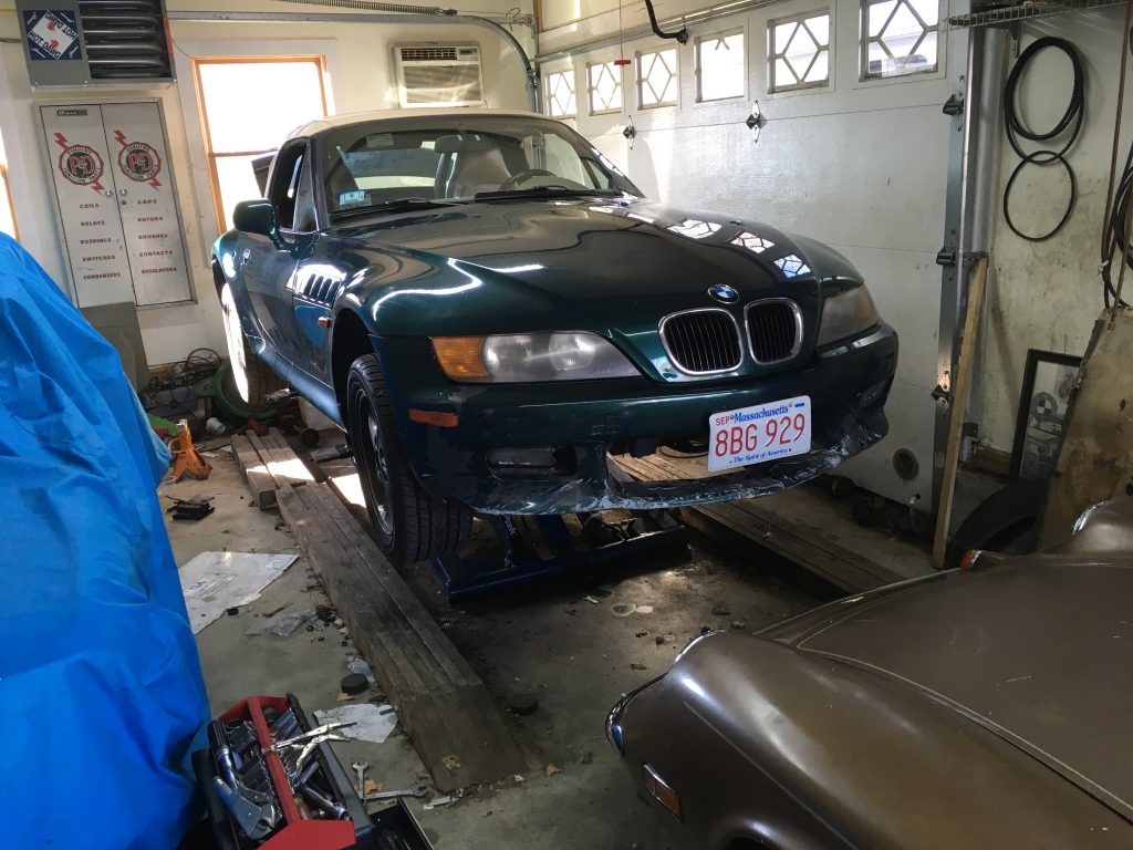 Rob Siegel - Removing a transmission on a mid-rise lift - IMG_4982