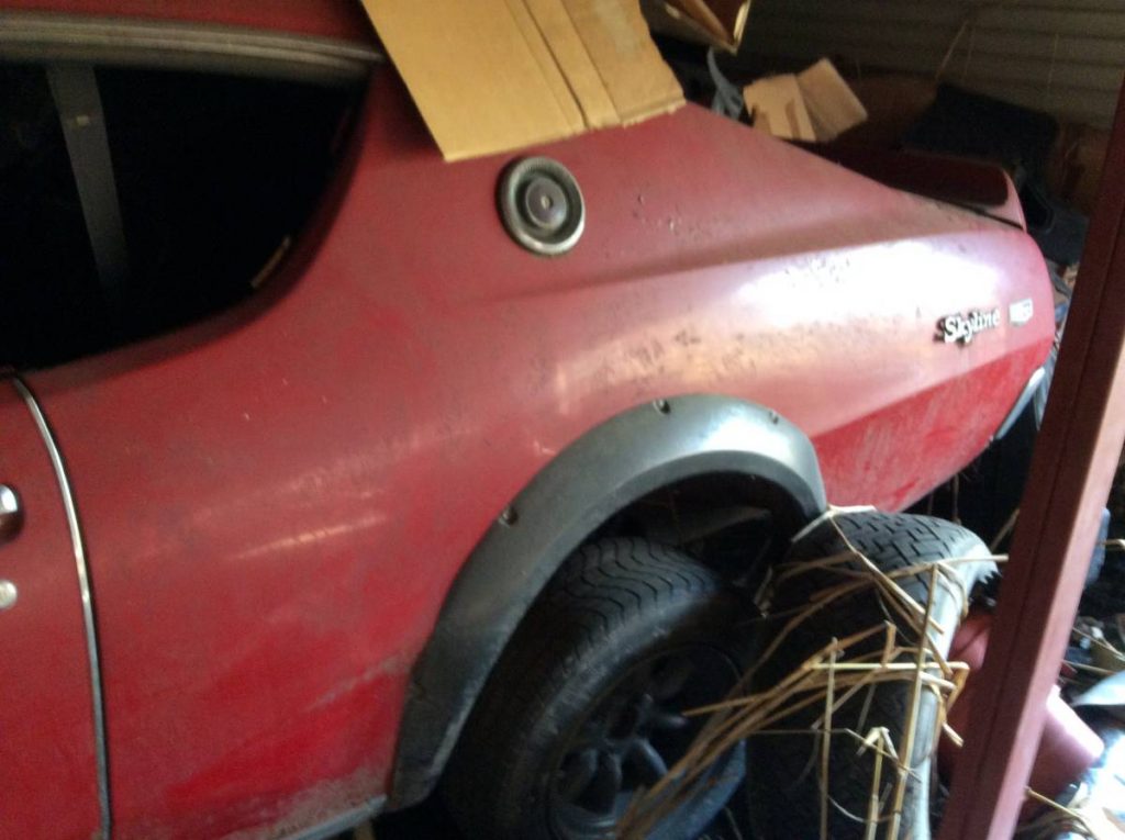 Nissan Skyline KPGC110 2000GT-R rear quarter panel