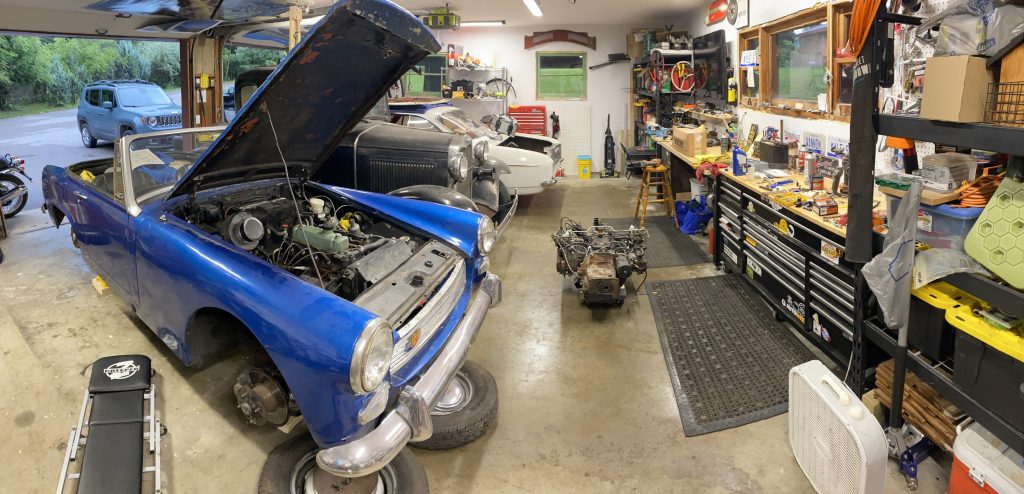 Wide shot of Kyle Smith Garage