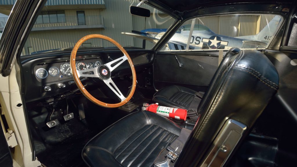 Shelby GT350R Fastback interior