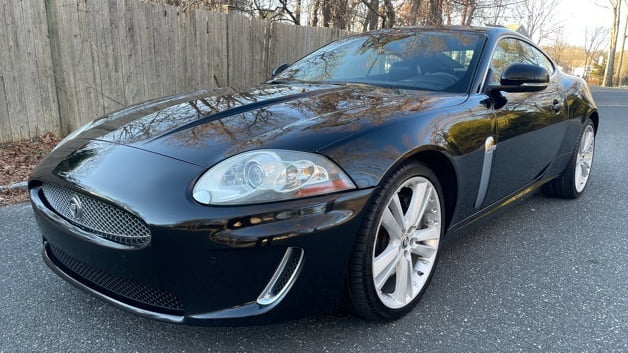 2011 Jaguar XK8 front three-quarter