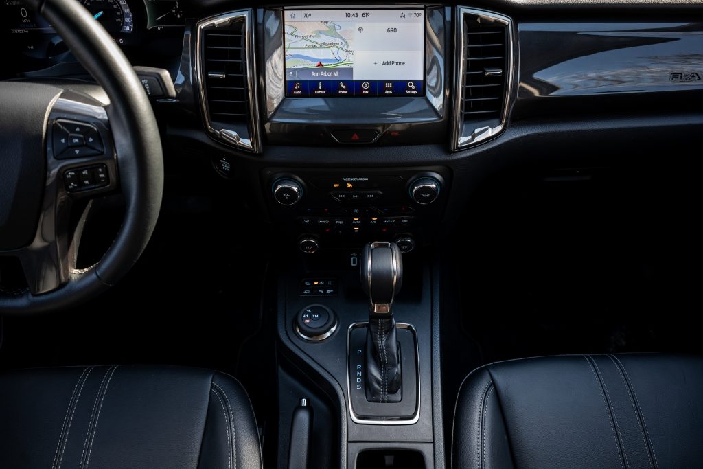 2020 Ford Ranger Lariat CN center console