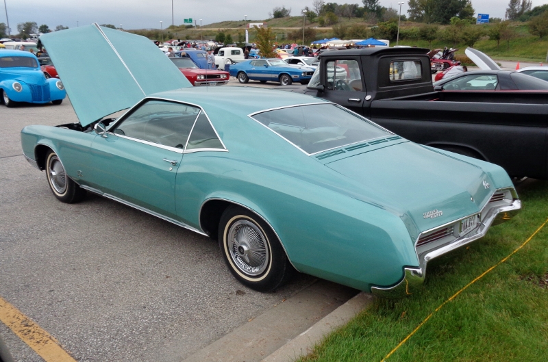 1966 Buick Riviera - Turquoise Mist 02