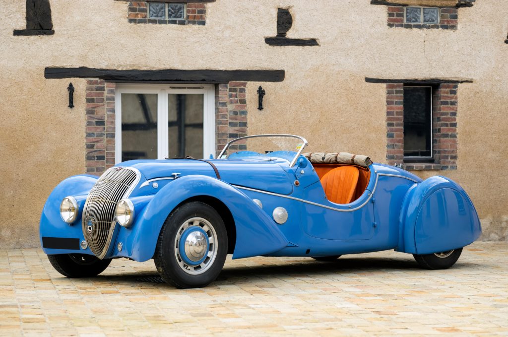 Peugeot 402 front three-quarter