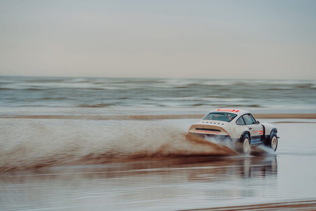 Singer All-Terrain Competition Study rear three-quarter dynamic speed action