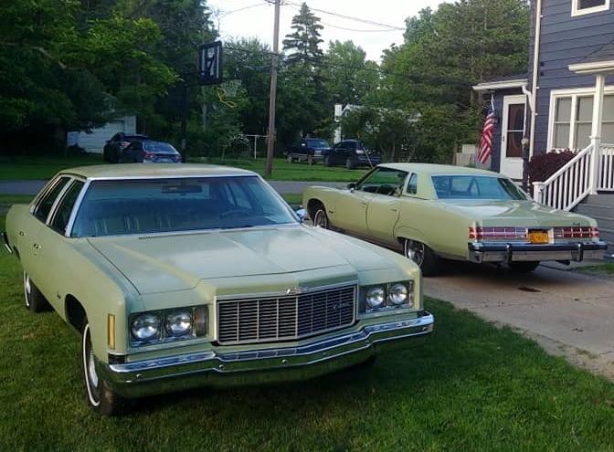 1975 Pontiac Bonneville 08 (and 1975 Impala)