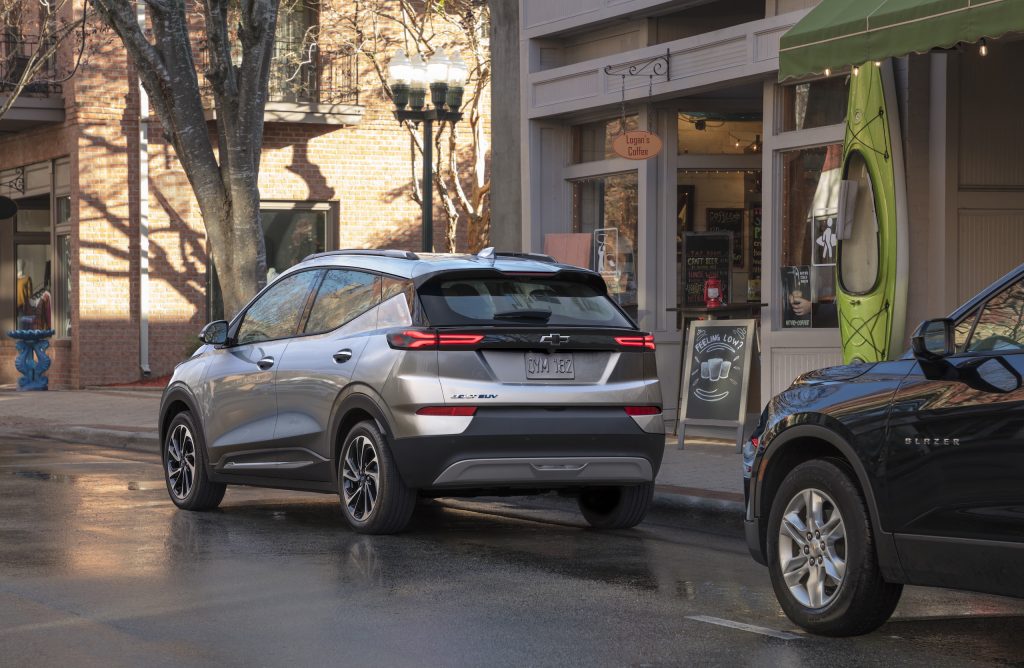 2022 Chevrolet Bolt EUV rear three-quarter
