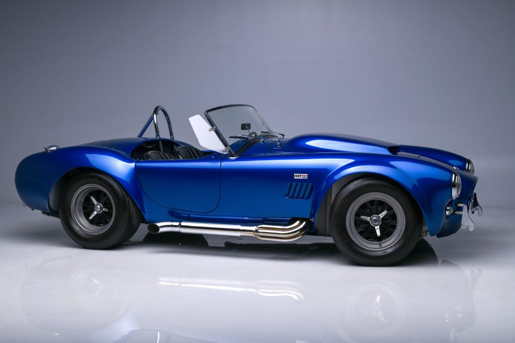 CSX 3015 Shelby Cobra side profile
