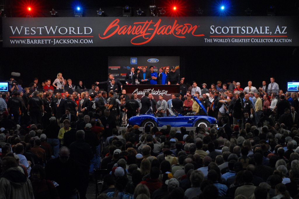 CSX 3015 Shelby Cobra auction crowd